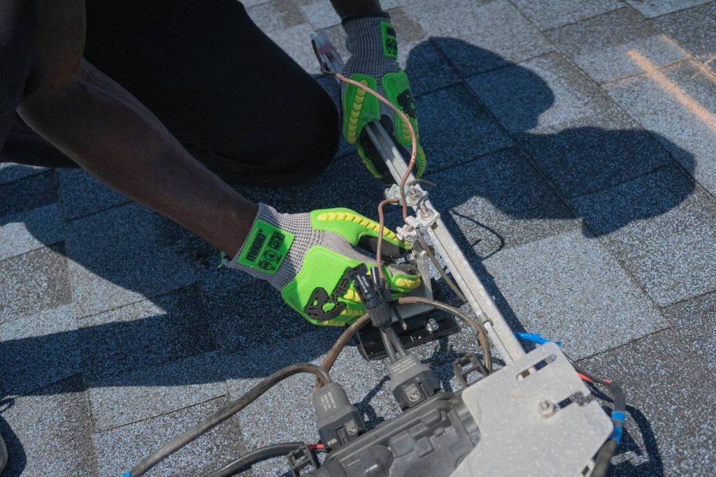 Small MPPT Solar Charge Controller: 7 Proven Tips to Avoid Costly Efficiency Losses